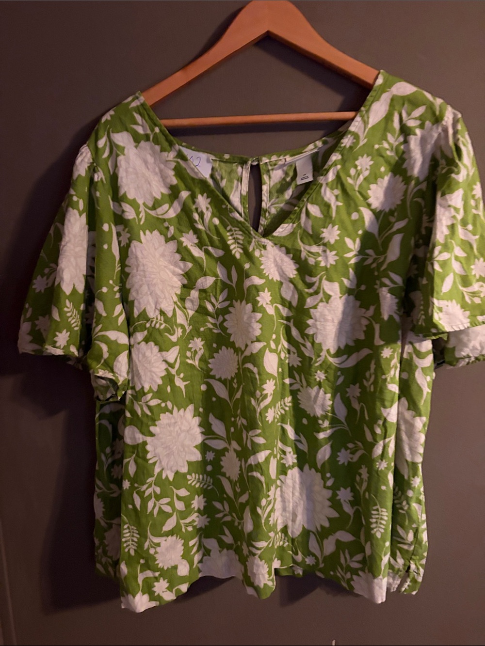 Ava & viv Green Floral Short-Sleeve Blouse 1x 55% linen